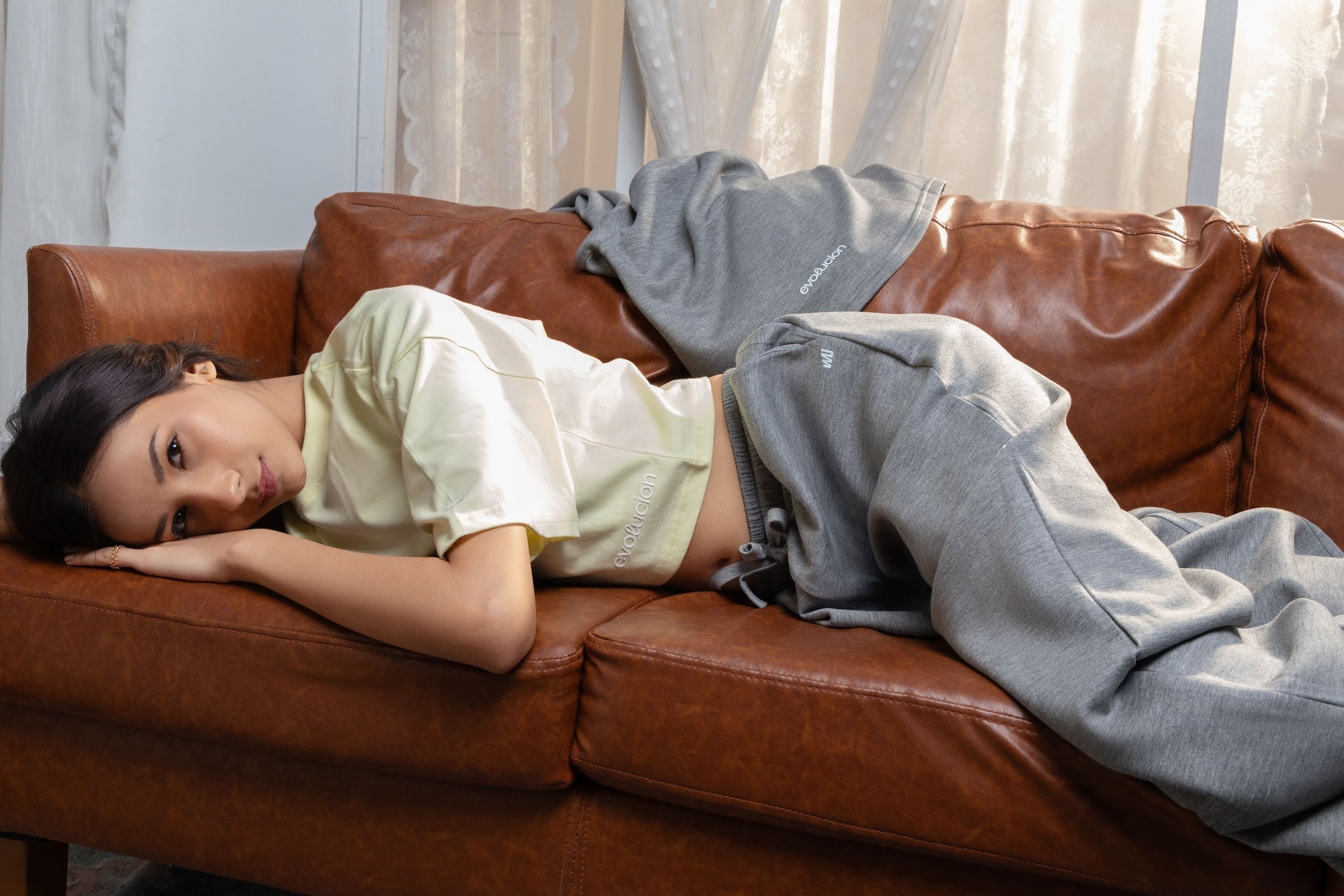 5 Things That Make a Perfect Chill-At-Home Outfit